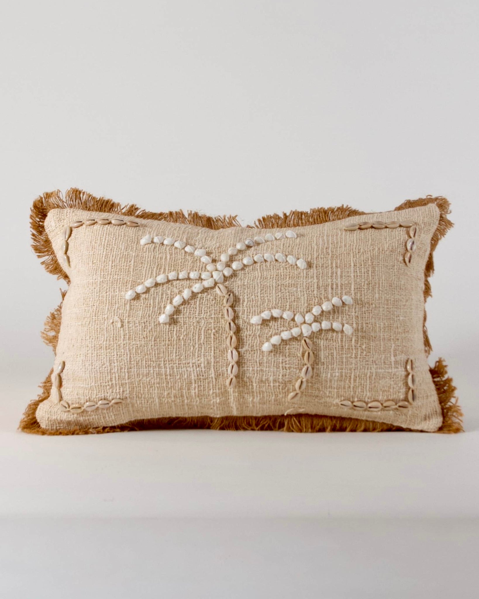 ALMOHADON LINO Y CARACOLES BORA BORA IV - 30 x 50