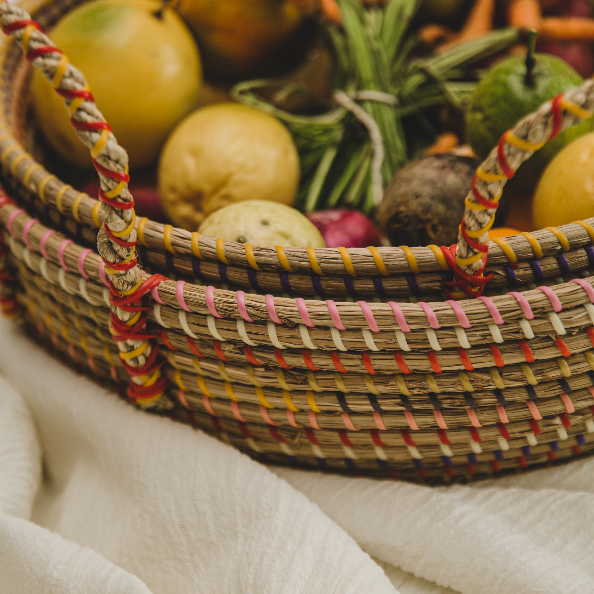 MULTICOLORED BASKET