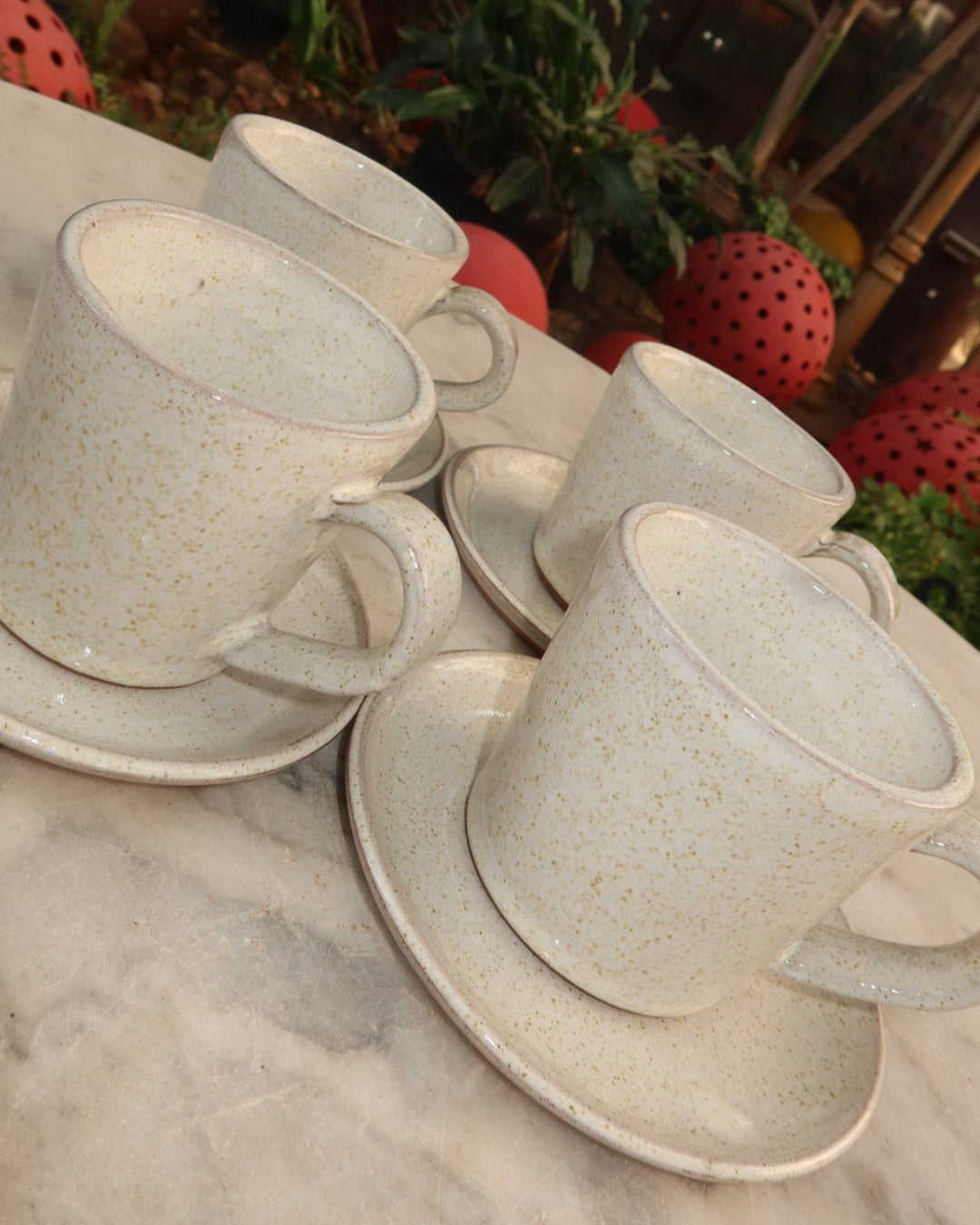 TUSCANY CUPS AND PLATES SET