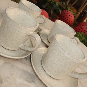 TUSCANY CUPS AND PLATES SET