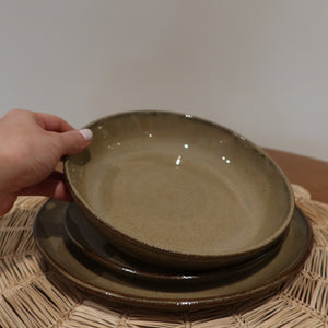 PLATO HONDO CERÁMICA ARTESANAL OLIVA