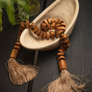 COLLAR DECORATIVO DE CEDRO