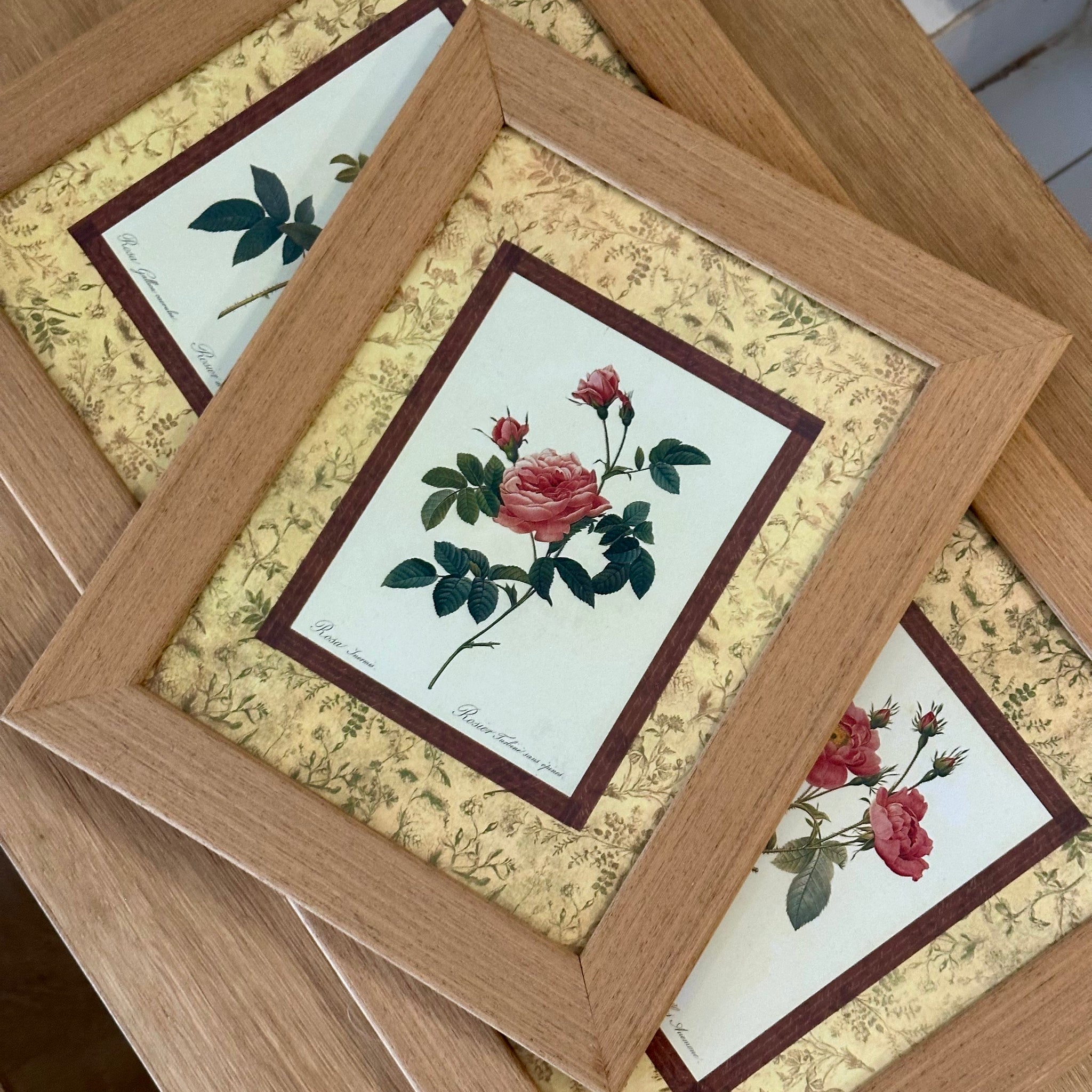 CUADROS LOS JARDINES DE MIMI - ENMARCADO MADERA 28 x 34.5 cm