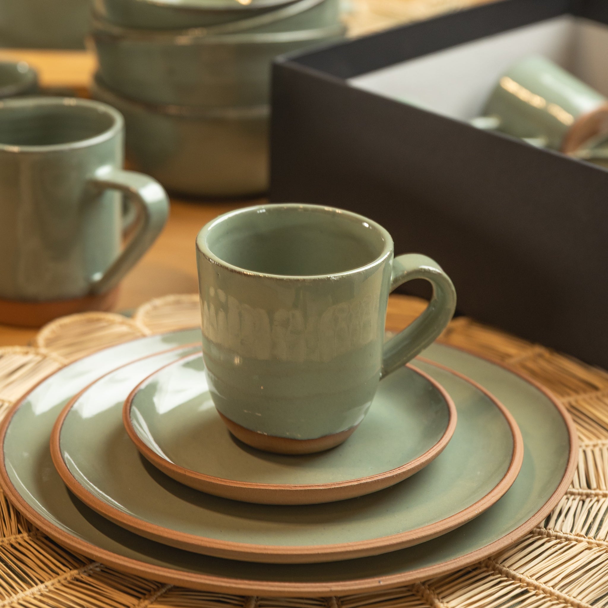 SET DE TAZAS DE CERÁMICA ARTESANAL - LAUREL