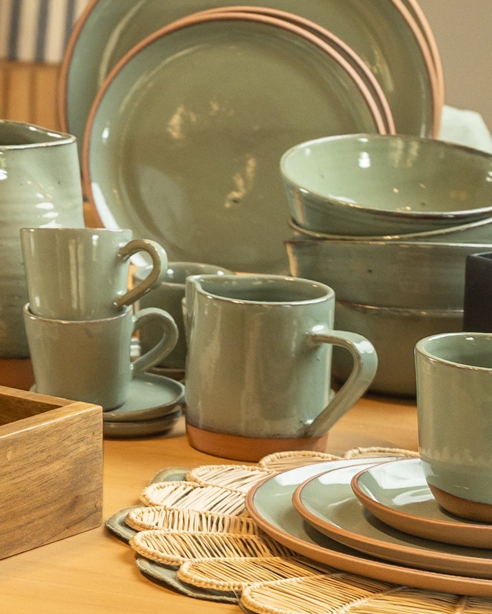 JARRA LECHERA DE CERÁMICA ARTESANAL - LAUREL