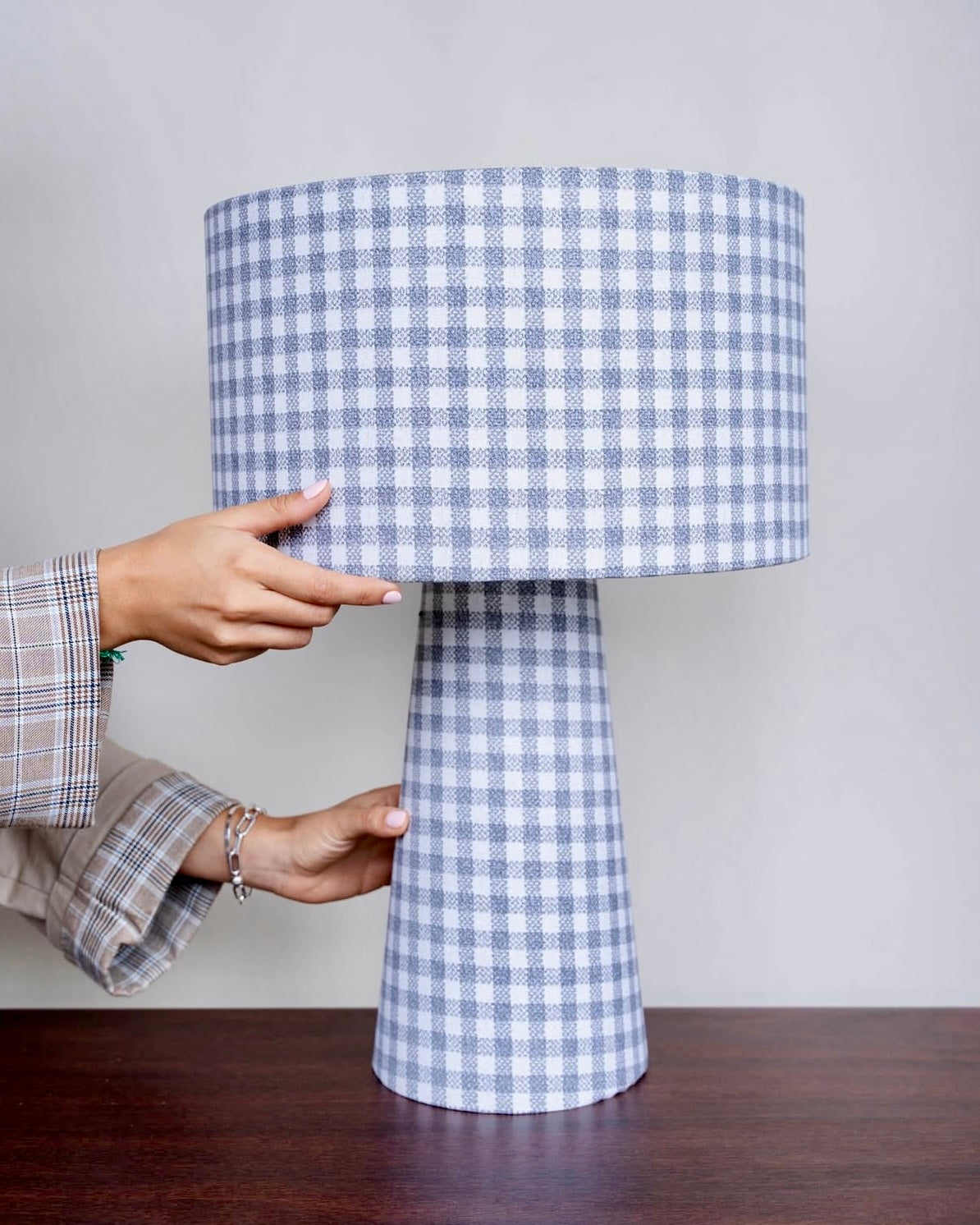 LÁMPARA VELADOR CUADRITOS CELESTE