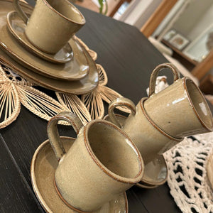 TUSCANY CUPS AND PLATES SET