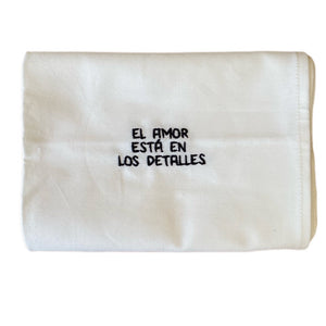 PACK OF 4 NAPKINS ´LOVE IS IN THE DETAILS´
