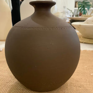 KARIN CHOCOLATE VASE